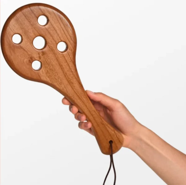 БДСМ шлёпалка "Яблочко" (BDSM paddle)